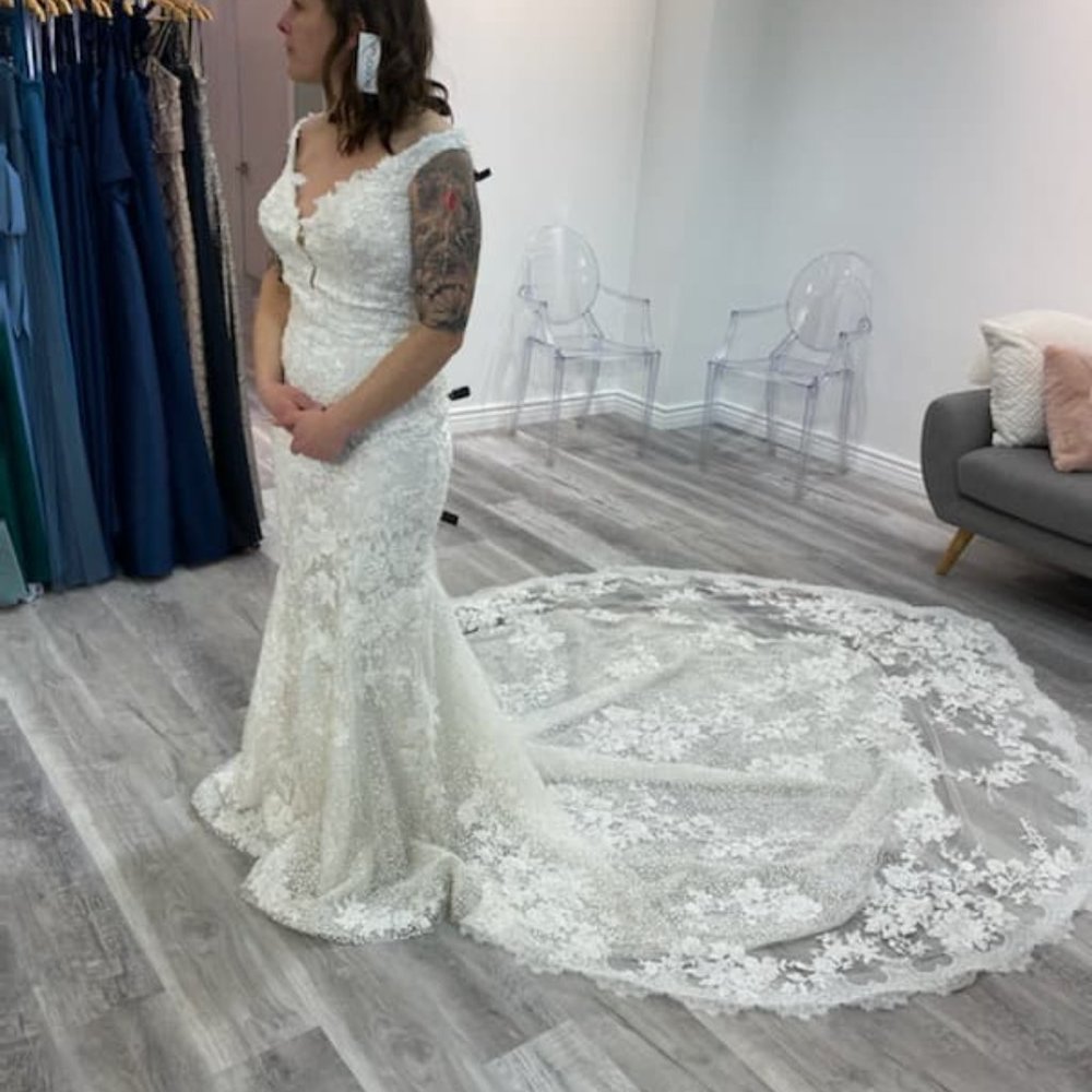 PRONOVIAS  WEDDING DRESS - Picture 2 of 11